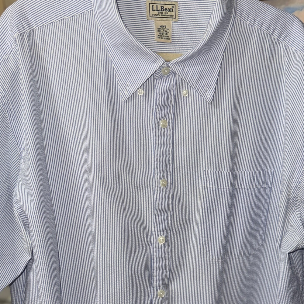 L.L. Bean Men's Light Blue‎ and White Seersucker Pinstripe shirt XXLT